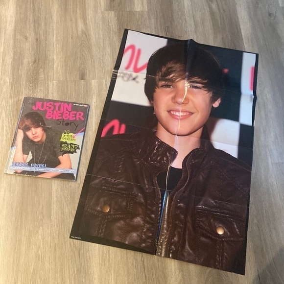 Other - Free ** The Justin Bieber Story and Poster